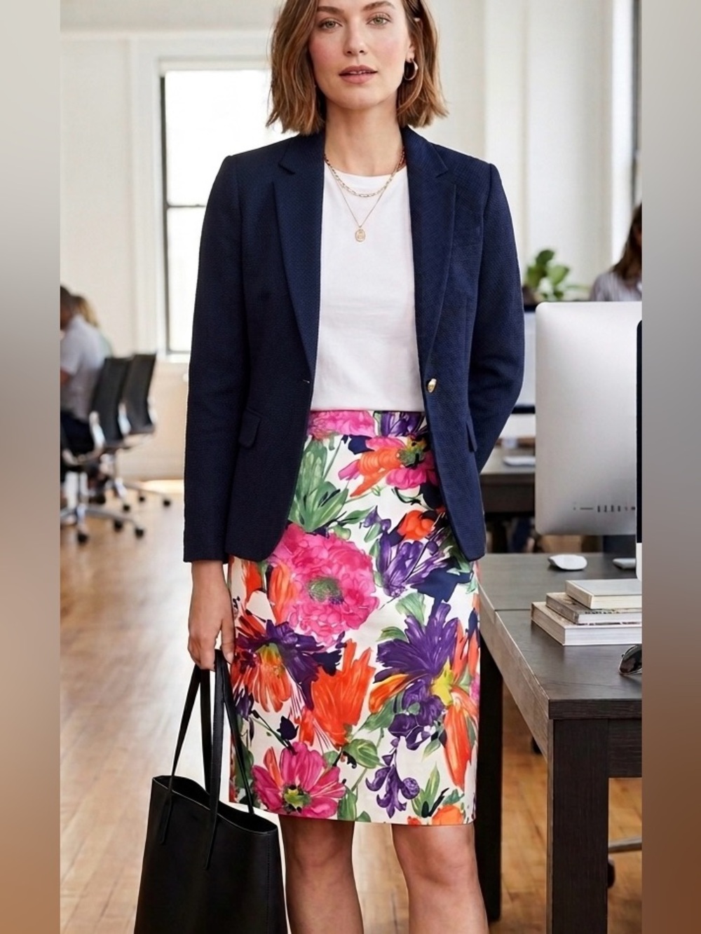 J.Crew Cotton Summer Pencil Skirt
Garden Floral | Size 4| Cotton Statement Piece